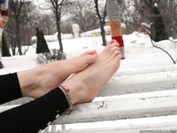 Feet - Luisa A + Nastya C - 2012-03-03 Two shivering girls