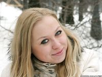 Feet - Luisa A + Nastya C - 2012-03-03 Two shivering girls