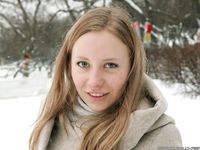 Feet - Luisa A + Nastya C - 2012-03-03 Two shivering girls