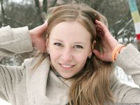 Feet - Luisa A + Nastya C - 2012-03-03 Two shivering girls