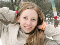 Feet - Luisa A + Nastya C - 2012-03-03 Two shivering girls