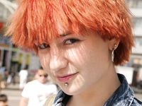 Feet - Maggie - 2009-11-26 Sunny girl with dirty soles