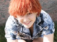 Feet - Maggie - 2009-11-26 Sunny girl with dirty soles