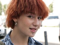 Feet - Maggie - 2009-11-26 Sunny girl with dirty soles