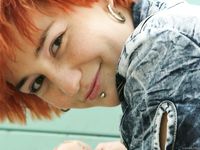 Feet - Maggie - 2009-11-26 Sunny girl with dirty soles