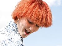 Feet - Maggie - 2009-11-26 Sunny girl with dirty soles