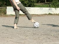 Feet - Margarita + Natasha B - 2009-03-24 Barefoot footbal