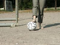 Feet - Margarita + Natasha B - 2009-03-24 Barefoot footbal