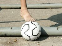 Feet - Margarita + Natasha B - 2009-03-24 Barefoot footbal