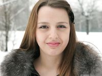 Feet - Margarita A - 2013-01-29 Barefoot car driver girl