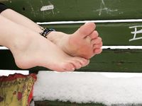 Feet - Margarita A - 2013-01-29 Barefoot car driver girl