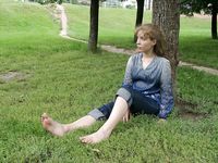 Feet - Maria - 2004-02-27 Barefooted in the megapolis