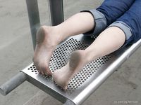 Feet - Maria - 2004-02-27 Barefooted in the megapolis