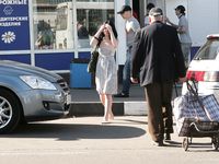 Feet - Maria A -2009-07-24 Barefoot walk in the city