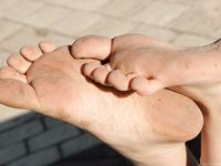 Feet - Maria A -2009-07-24 Barefoot walk in the city