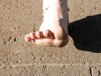 Feet - Maria A -2009-07-24 Barefoot walk in the city