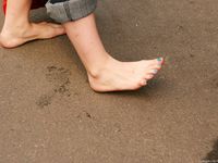 Feet - Maria A - 2010-04-20 Summer bare feet
