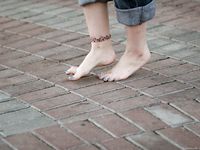 Feet - Maria A - 2010-04-20 Summer bare feet