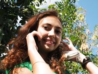 Feet - Maria D - 2014-04-04 Slender girl in shorts