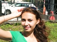 Feet - Maria D - 2014-04-04 Slender girl in shorts