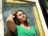 Feet - Maria D - 2014-04-04 Slender girl in shorts