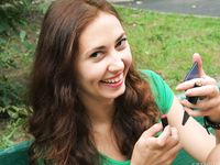 Feet - Maria D - 2014-04-04 Slender girl in shorts