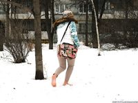 Feet - Maria E - 2014-10-27 Good weather for walking barefoot