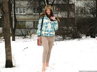 Feet - Maria E - 2014-10-27 Good weather for walking barefoot