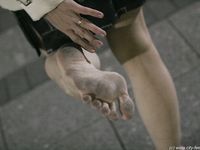 Feet - Marina - 2005-05-13 Barefoot fieldreport