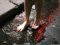 Feet - Marina - 2005-05-13 Barefoot fieldreport