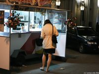 Feet - Marina - 2005-05-13 Barefoot fieldreport