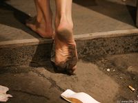 Feet - Marina - 2005-05-13 Barefoot fieldreport