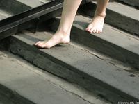Feet - Marina - 2005-08-03 Barefoot stroll
