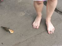 Feet - Marina - 2005-08-03 Barefoot stroll