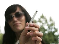 Feet - Marina A - 2012-12-07 Beauty in light summer dress and sunglasses