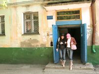 Feet - Marisha + Galya - 2007-07-31 Barefoot trips to Russian towns. Tcheboksary