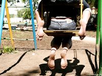 Feet - Marisha + Galya - 2007-07-31 Barefoot trips to Russian towns. Tcheboksary