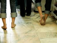 Feet - Marisha + Galya - 2007-07-31 Barefoot trips to Russian towns. Tcheboksary