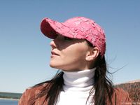 Feet - Marisha + Galya - 2007-07-31 Barefoot trips to Russian towns. Tcheboksary