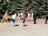 Feet - Marisha + Galya - 2007-07-31 Barefoot trips to Russian towns. Tcheboksary