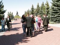 Feet - Marisha + Galya - 2007-07-31 Barefoot trips to Russian towns. Tcheboksary