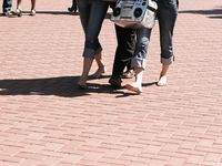 Feet - Marisha + Galya - 2007-07-31 Barefoot trips to Russian towns. Tcheboksary