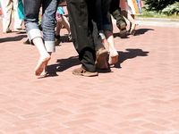 Feet - Marisha + Galya - 2007-07-31 Barefoot trips to Russian towns. Tcheboksary