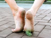 Feet - Marisha + Galya - 2007-07-31 Barefoot trips to Russian towns. Tcheboksary