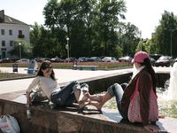Feet - Marisha + Galya - 2007-07-31 Barefoot trips to Russian towns. Tcheboksary