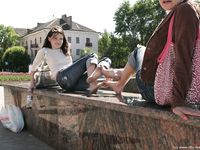 Feet - Marisha + Galya - 2007-07-31 Barefoot trips to Russian towns. Tcheboksary