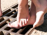 Feet - Marisha + Galya - 2007-07-31 Barefoot trips to Russian towns. Tcheboksary