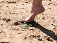 Feet - Marisha + Galya - 2007-07-31 Barefoot trips to Russian towns. Tcheboksary