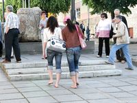 Feet - Marisha + Galya - 2007-07-31 Barefoot trips to Russian towns. Tcheboksary