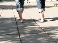 Feet - Marisha + Galya - 2007-07-31 Barefoot trips to Russian towns. Tcheboksary
